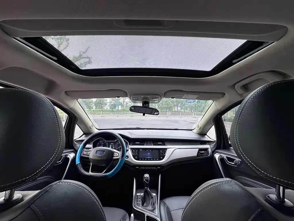 Geely Vision X3 2019 — фото 11