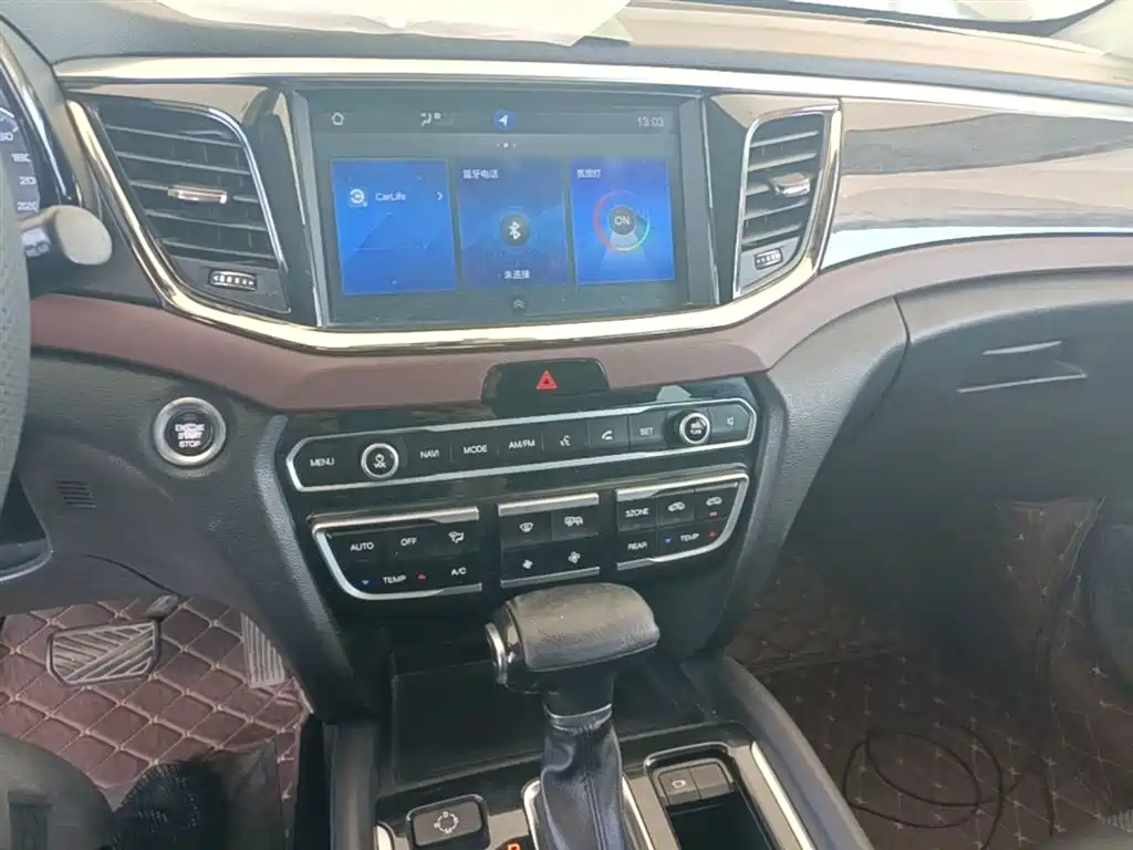 GAC Motor Trumpchi GS8 2017 — фото 13