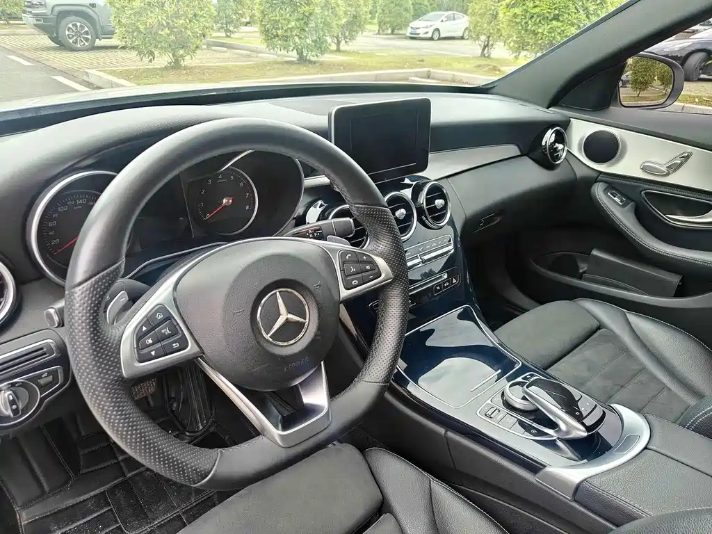Mercedes-Benz C-Class 2017 — фото 11