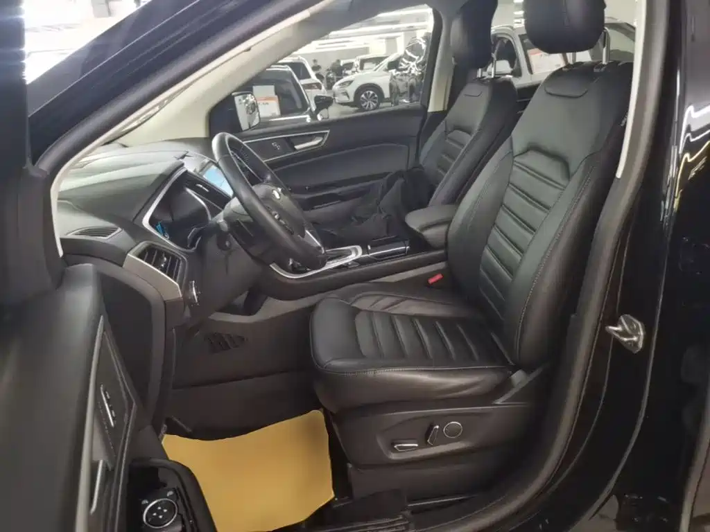 Ford Edge 2019 — фото 15