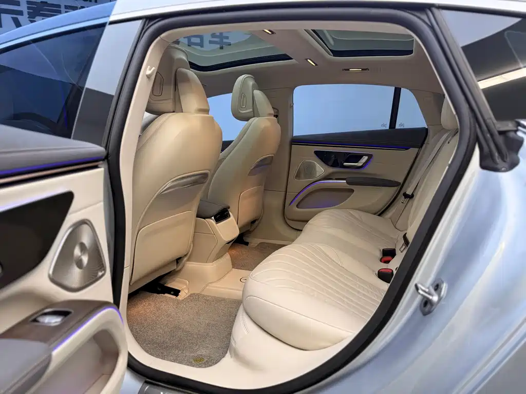 Mercedes-Benz EQS 2024 — фото 12