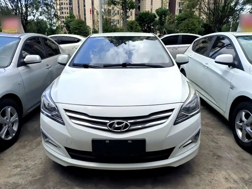 Hyundai Verna 2015 — фото 3
