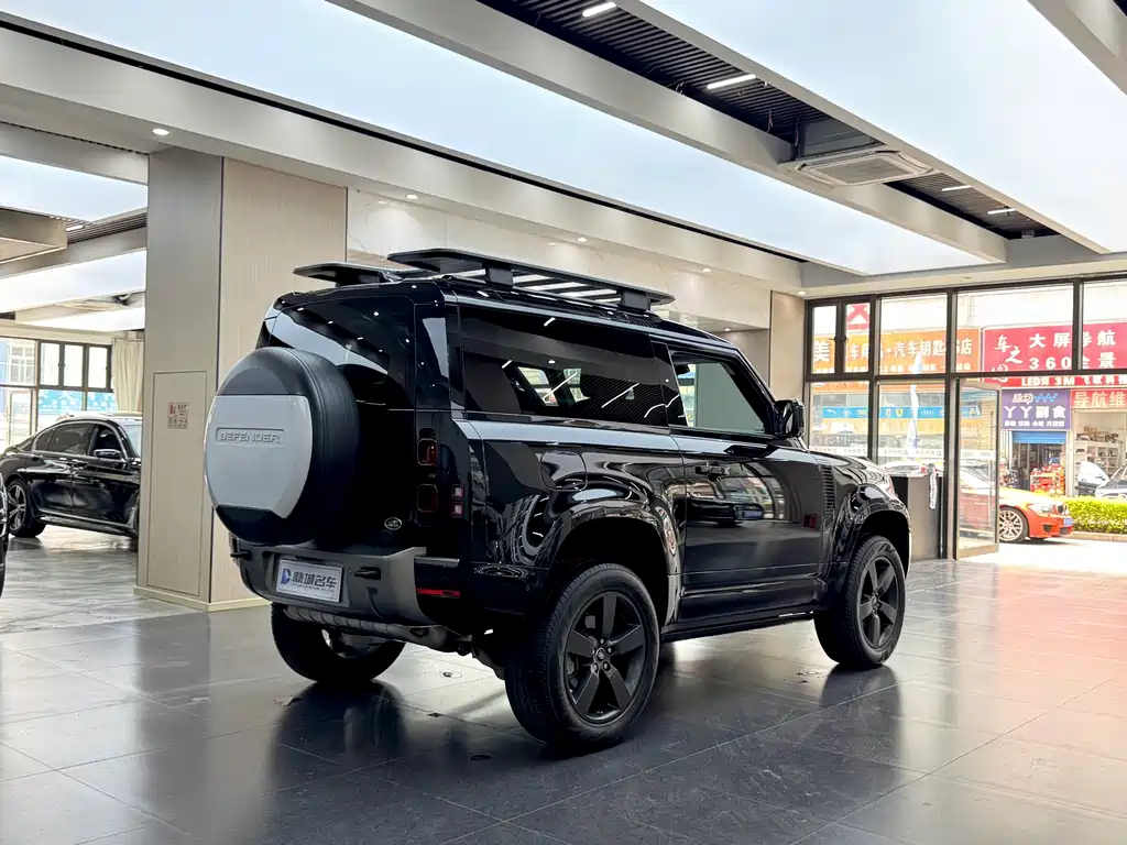 Land Rover Defender 2022 — фото 13
