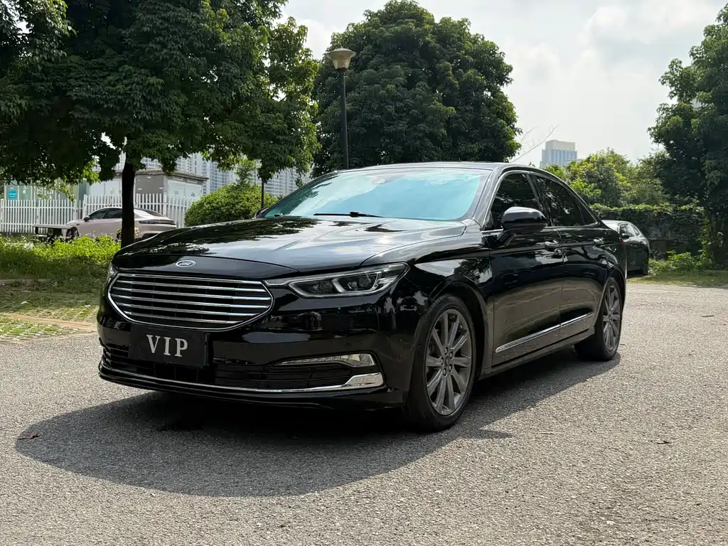 Ford Taurus 2020 — фото 1