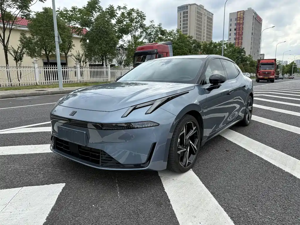 Lynk & Co 07 EM-P 2024