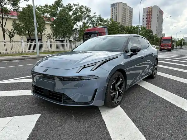 Lynk & Co 07 EM-P 2024