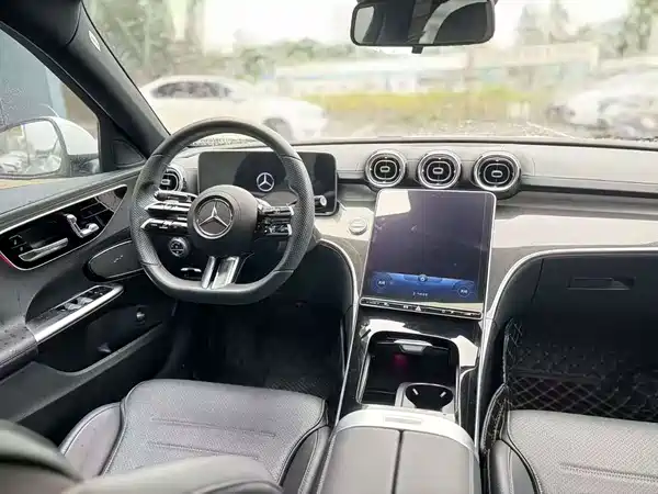 Mercedes-Benz C-Class 2022