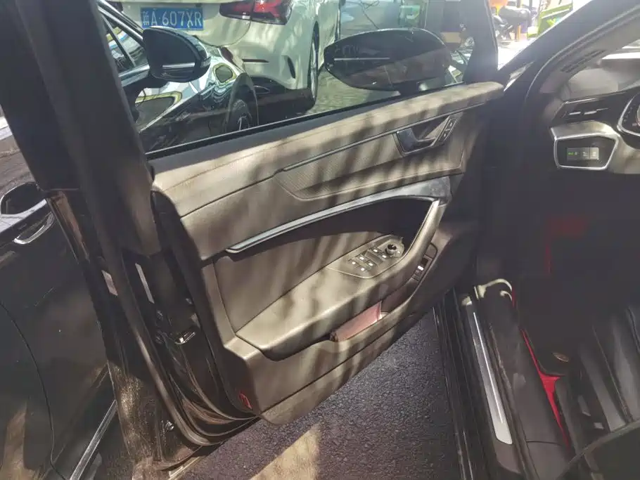 Audi A6L 2021