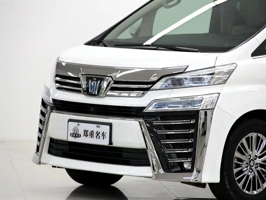 Toyota Vellfire 2022 — фото 30