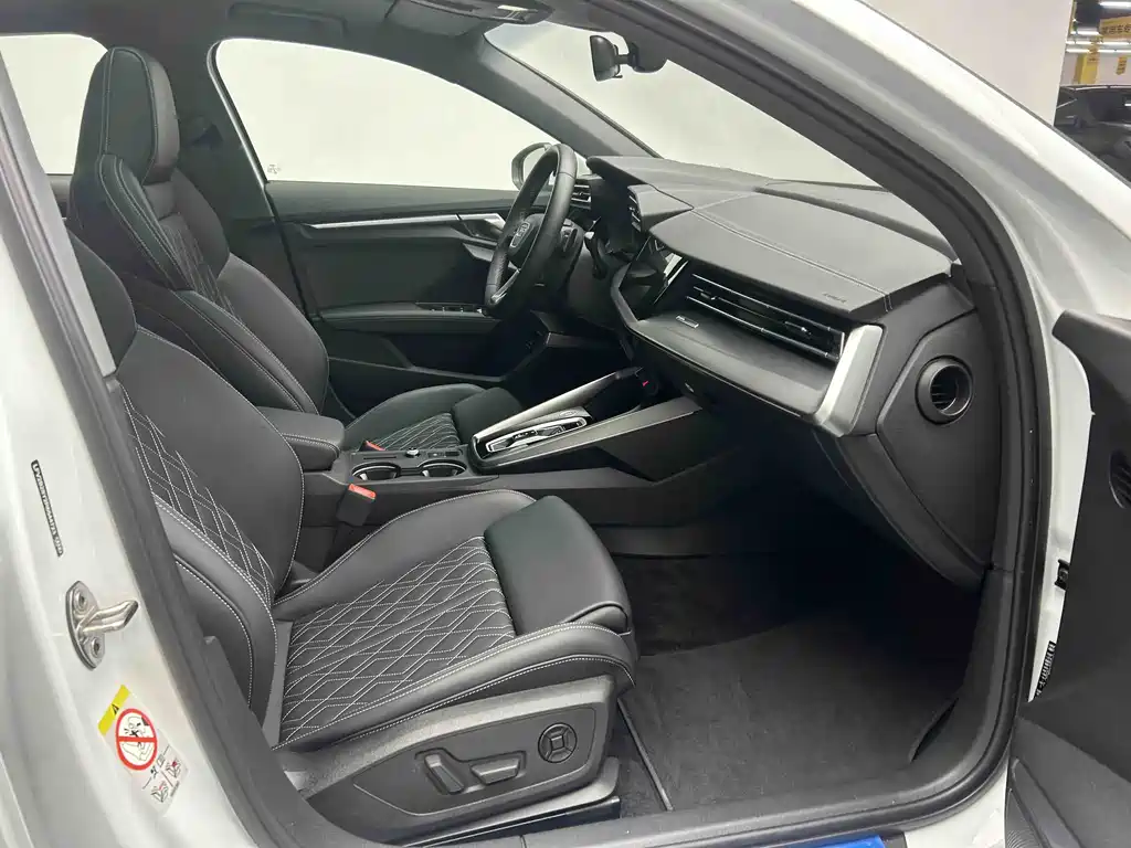 Audi A3 2025 — фото 16