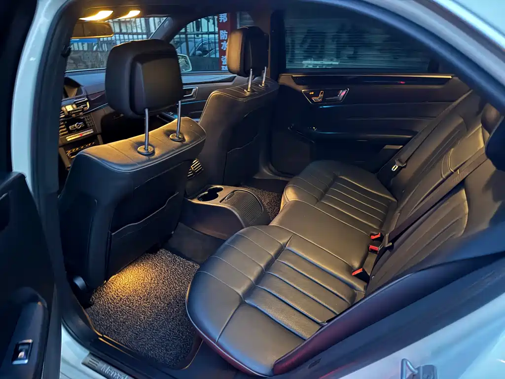 Mercedes-Benz E-Class 2015 — фото 9