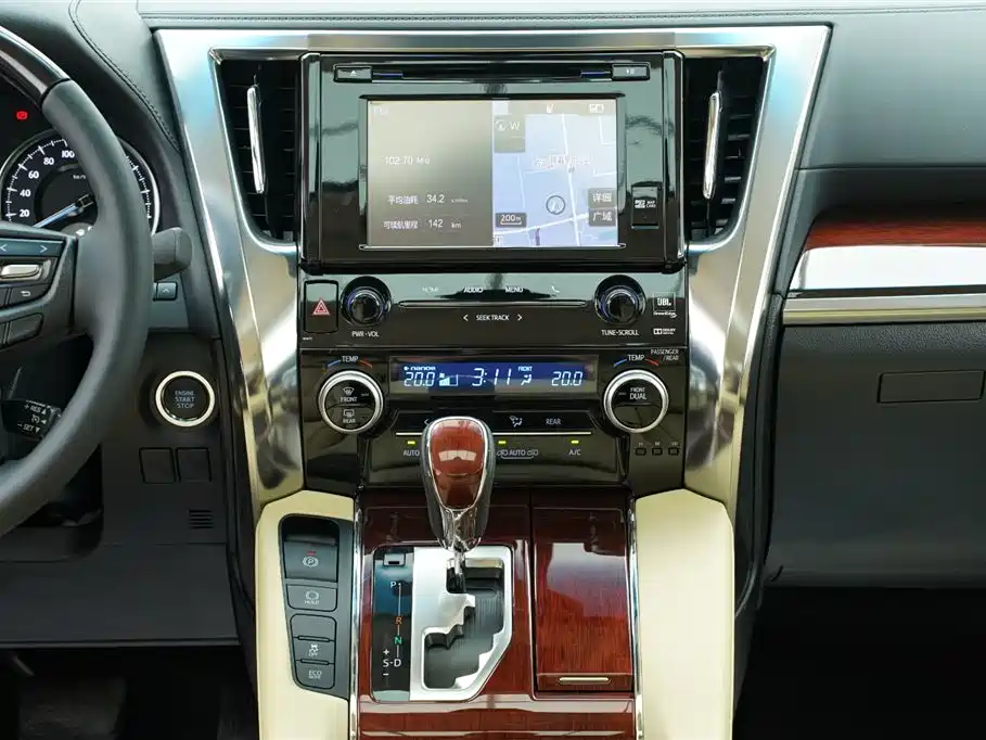 Toyota Alphard 2016 — фото 20