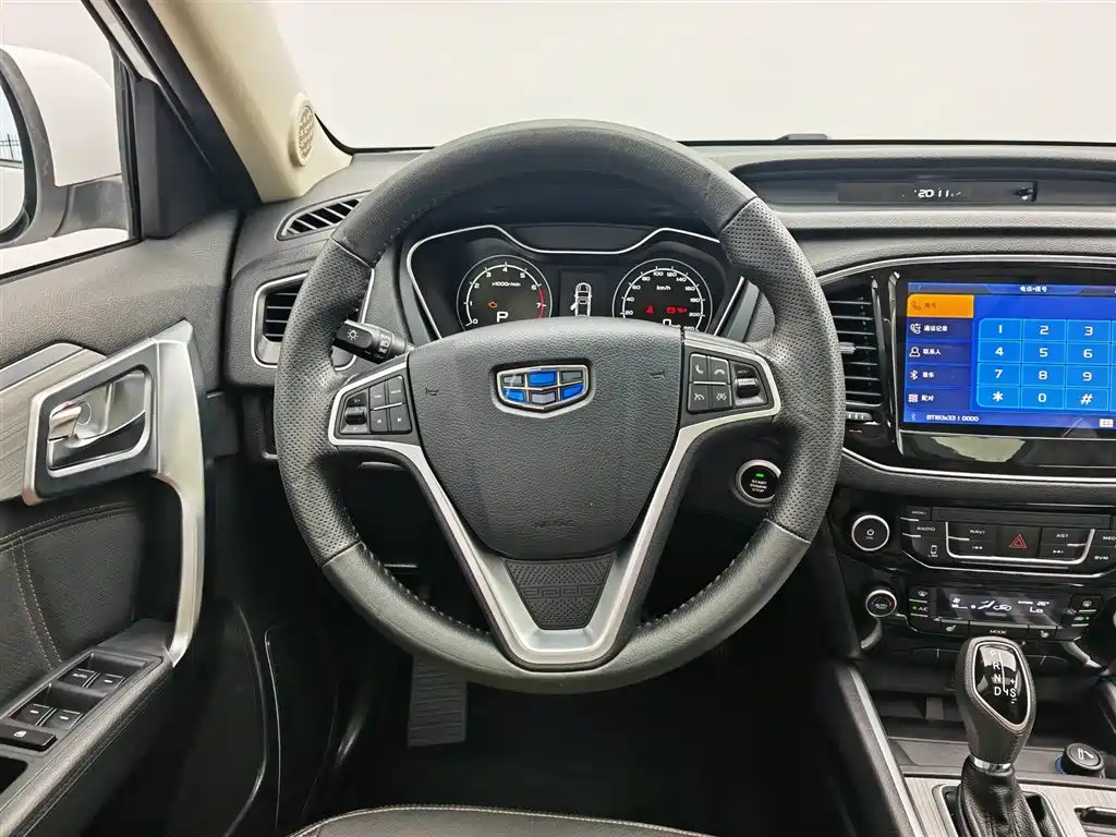 Geely Vision X6 2016 — фото 11
