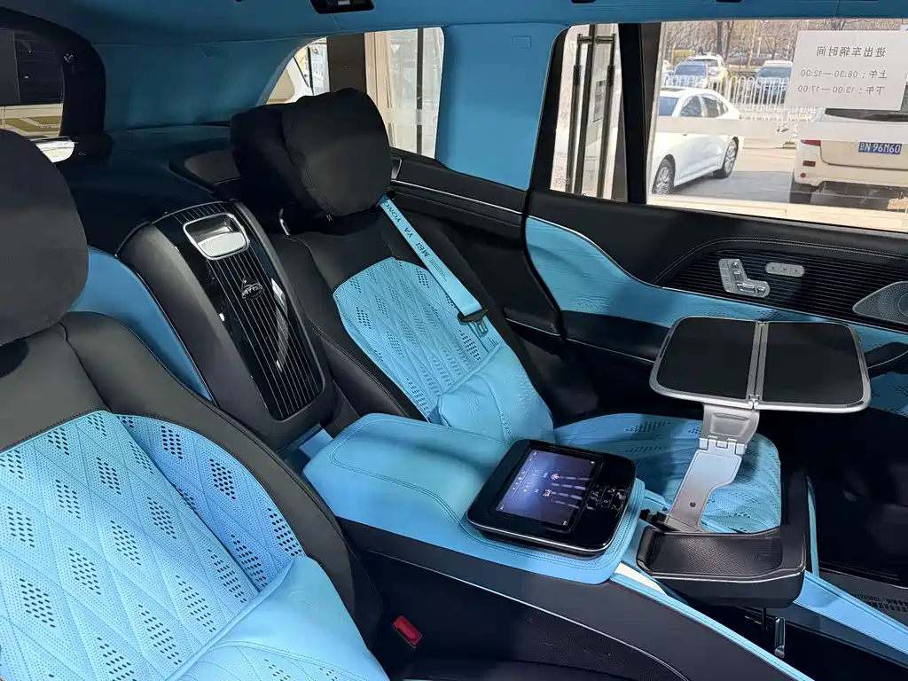 Mercedes-Benz GLS 2025 — фото 12