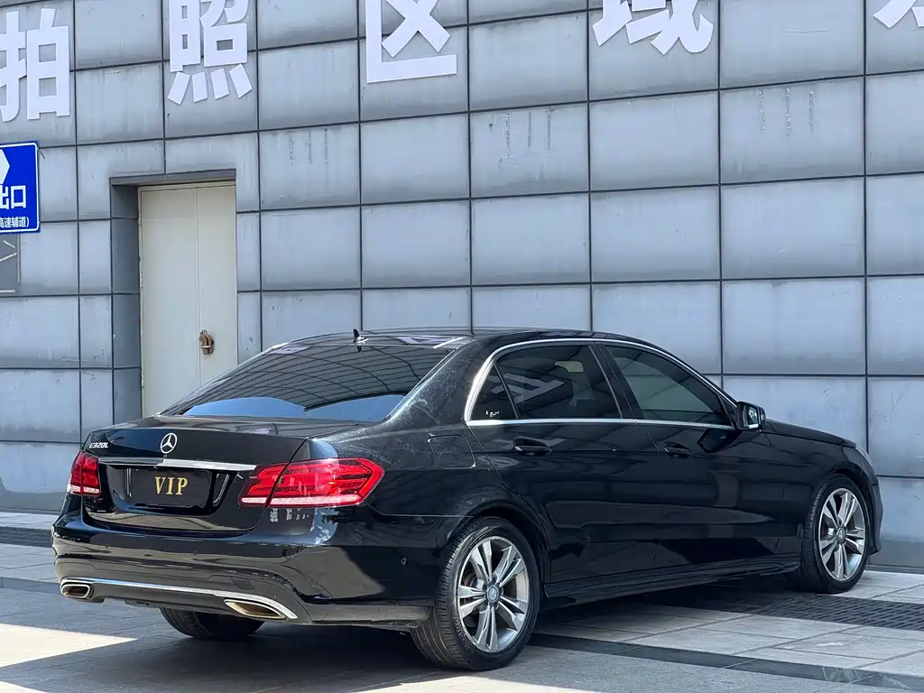 Mercedes-Benz E-Class 2015 — фото 13