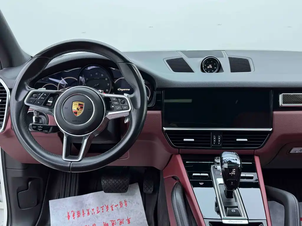 Porsche Cayenne 2019 — фото 14