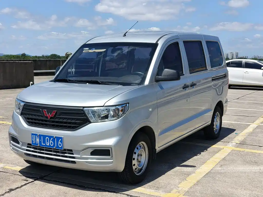 Wuling Hongguang V 2025