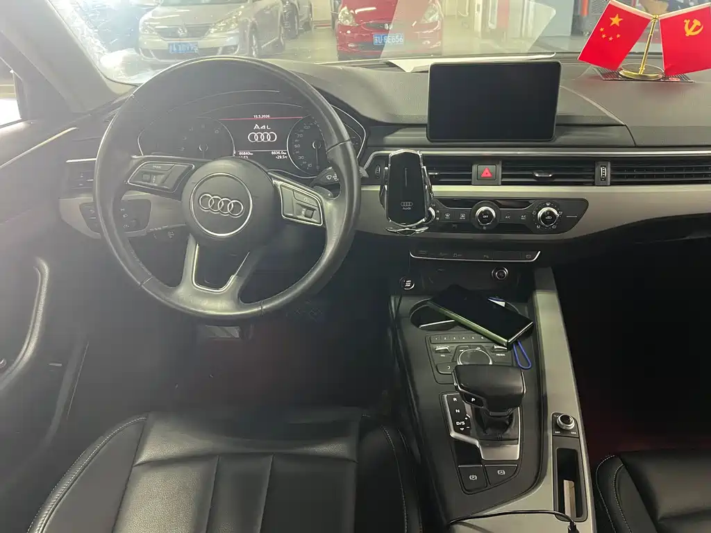 Audi A4L 2019 — фото 12