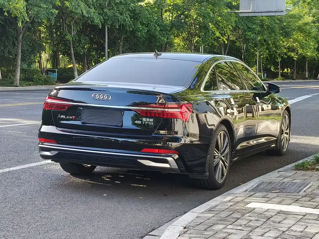 Audi A6L 2023 — фото 11