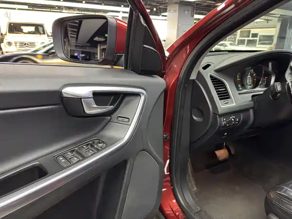 Volvo XC60 2014