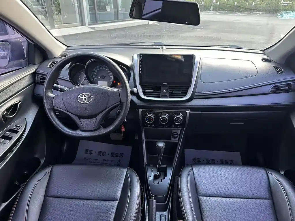 Toyota Yaris L 2018 — фото 9
