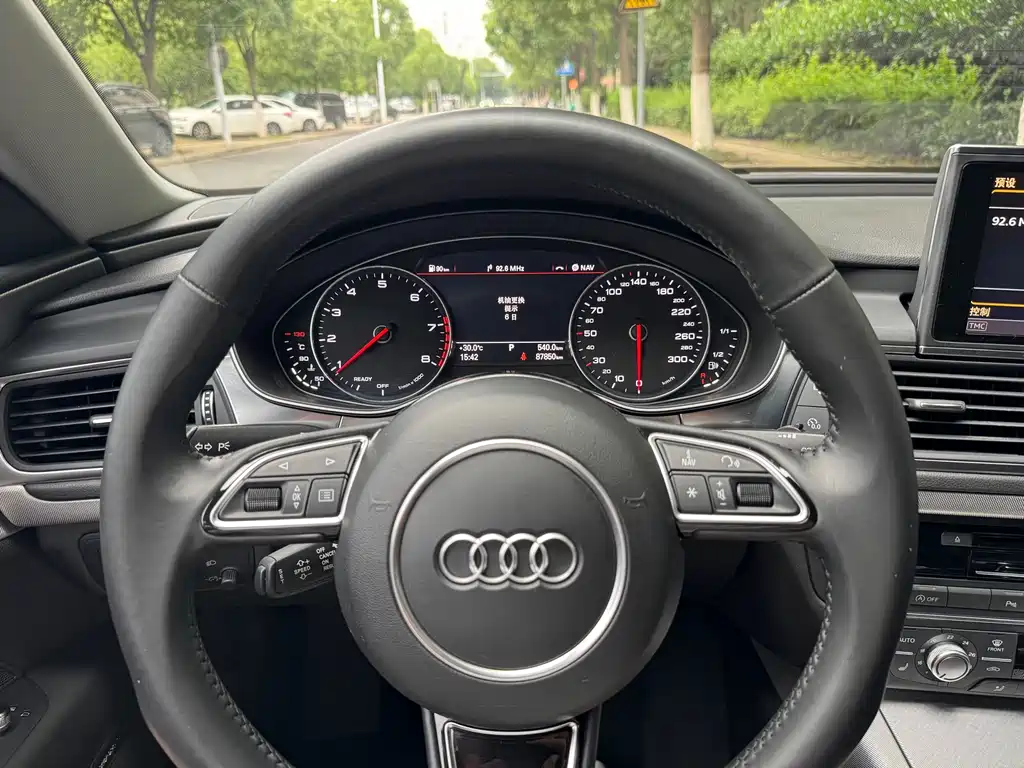Audi A7 2018 — фото 11