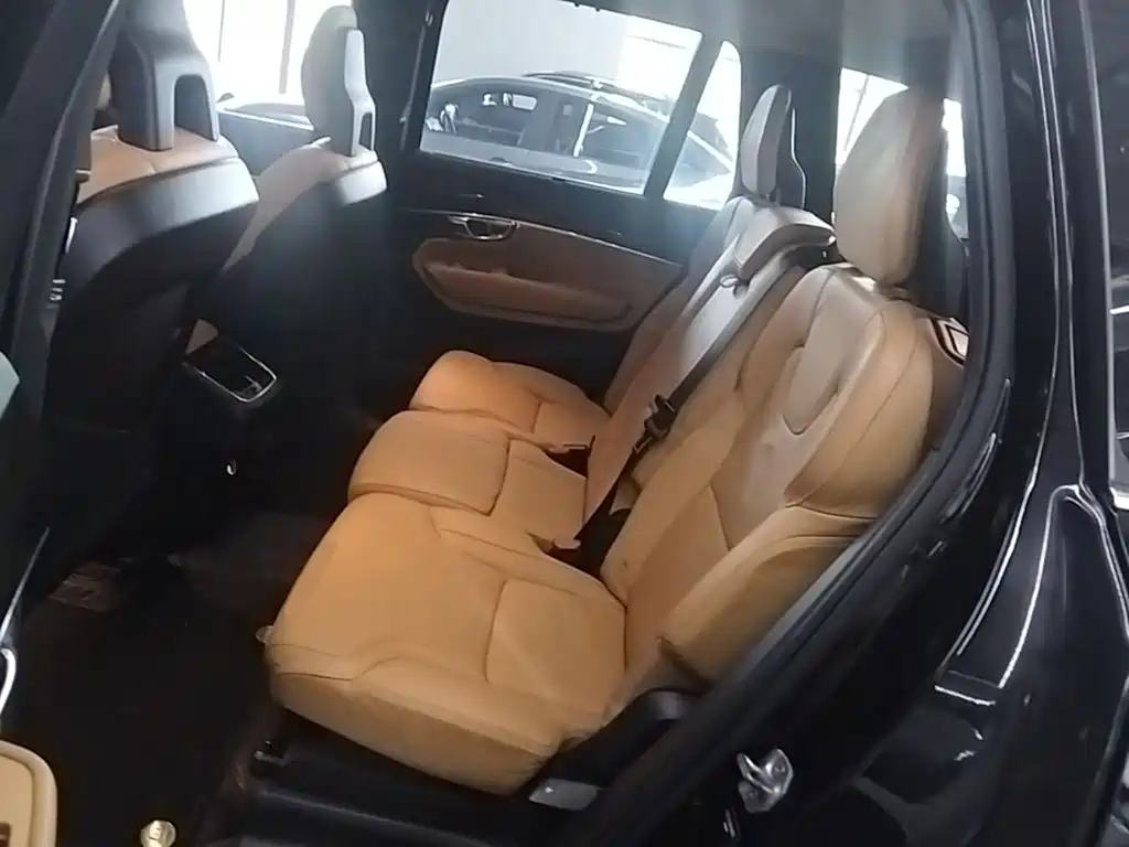 Volvo XC90 2015 — фото 17