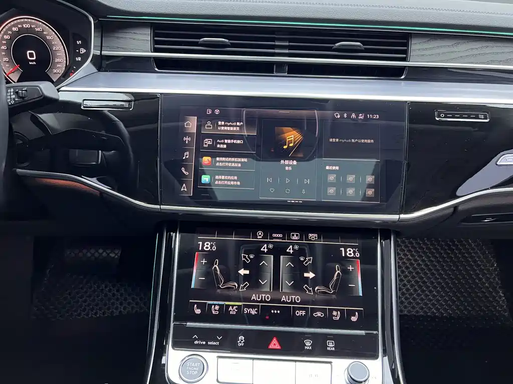 Audi A8 2021 — фото 24