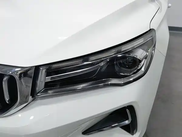 Geely Emgrand 2025