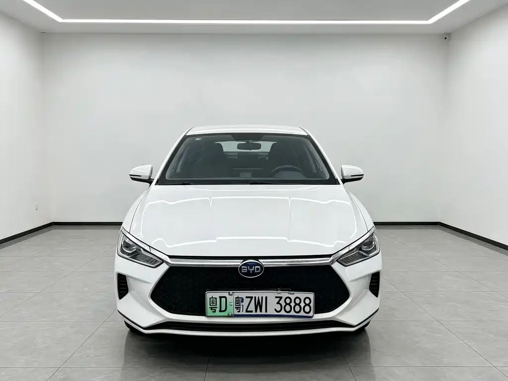 BYD e2 2022