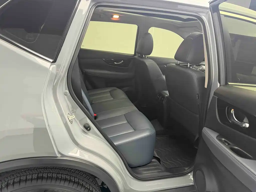 Nissan X-Trail 2025 — фото 19
