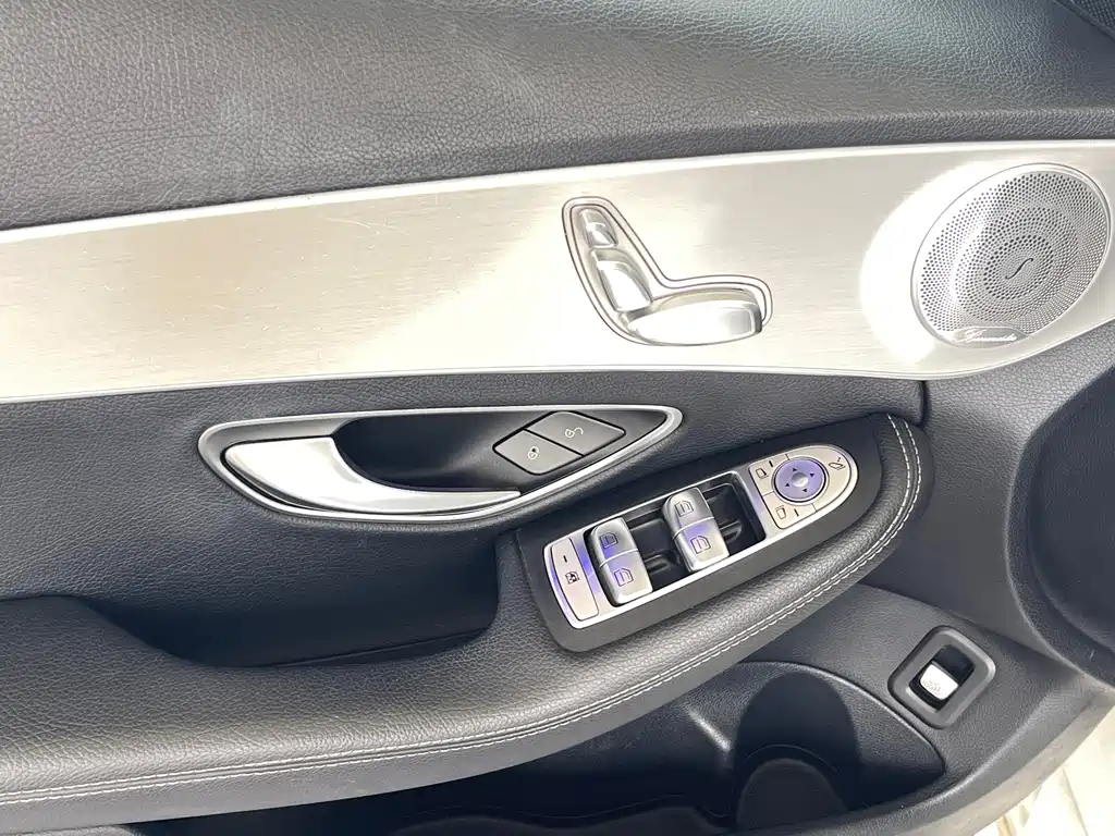 Mercedes-Benz C-Class 2020 — фото 17