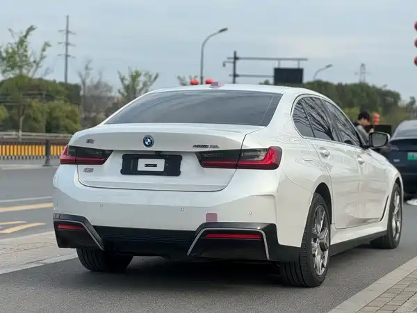 BMW i3 2024