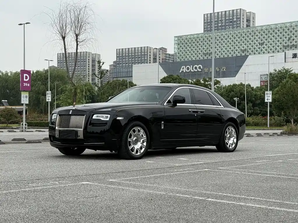 Rolls-Royce Ghost 2011 — фото 1