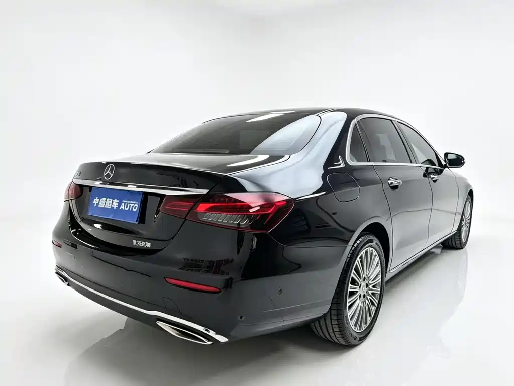 Mercedes-Benz E-Class 2023 — фото 3