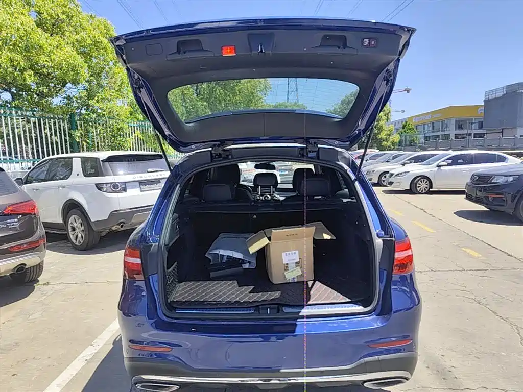 Mercedes-Benz GLC 2018 — фото 19