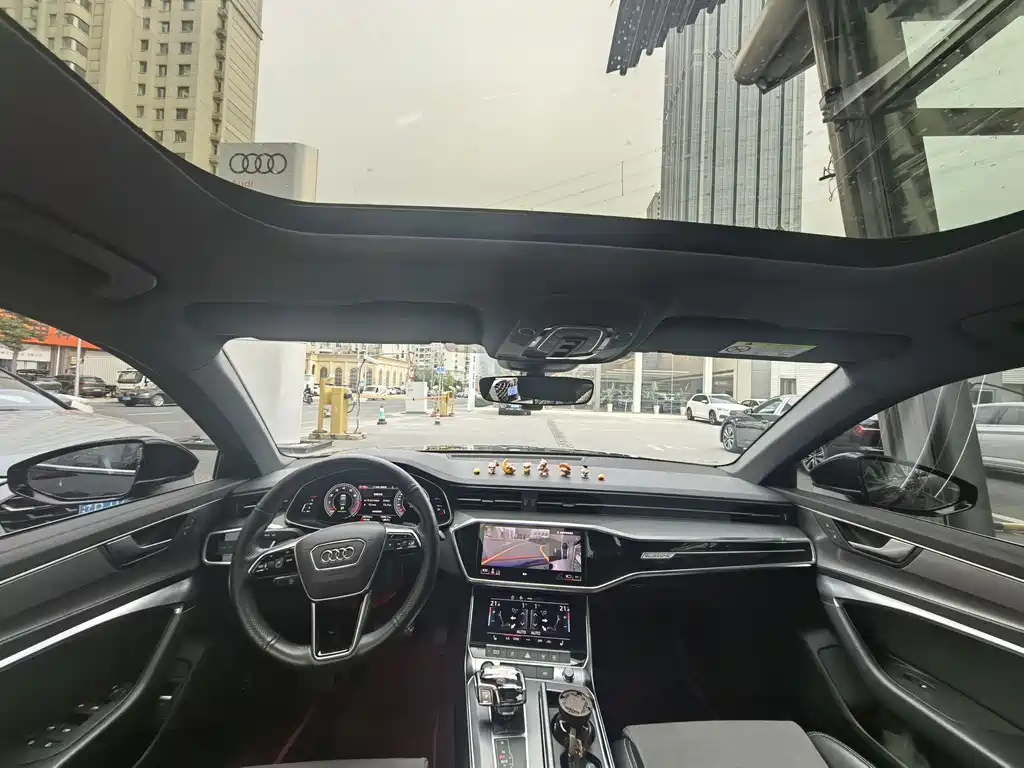 Audi A6L 2022