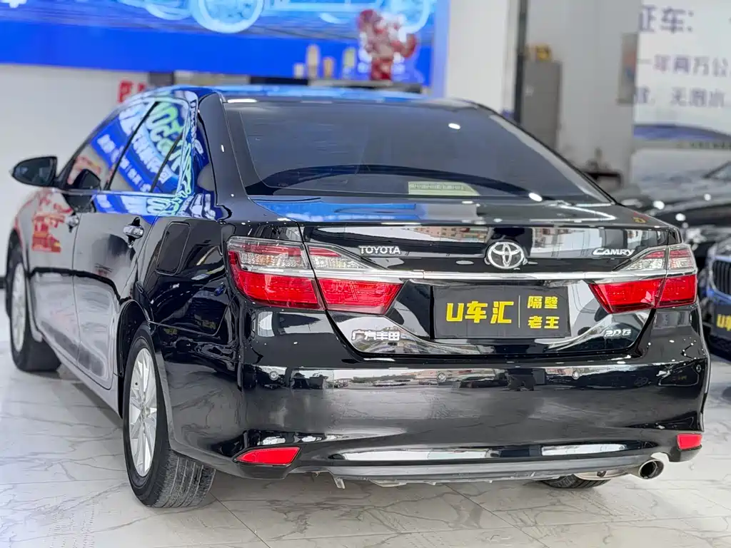 Toyota Camry 2016 — фото 9