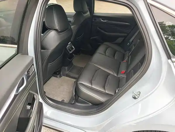 Geely Xingrui 2023