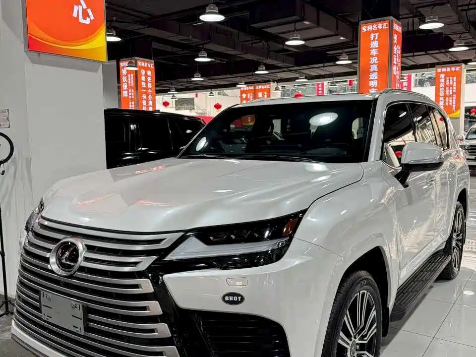 Lexus LX 2024 — фото 1