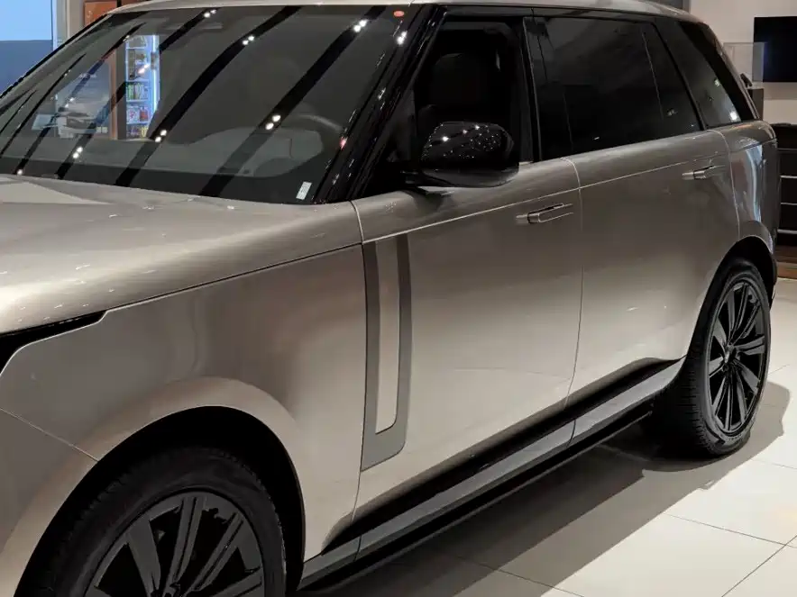 Land Rover Range Rover 2025 — фото 2