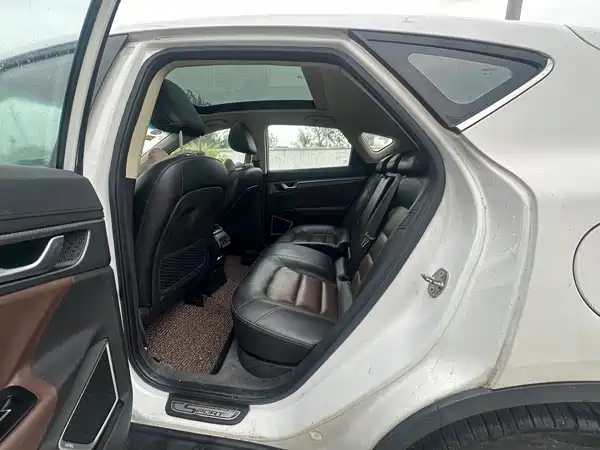 Geely Emgrand GS 2018