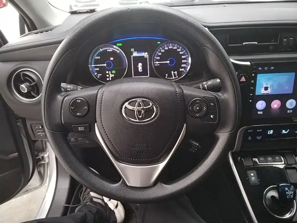 Toyota Corolla Hybrid 2022 — фото 11