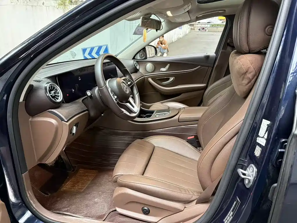 Mercedes-Benz E-Class 2020 — фото 14