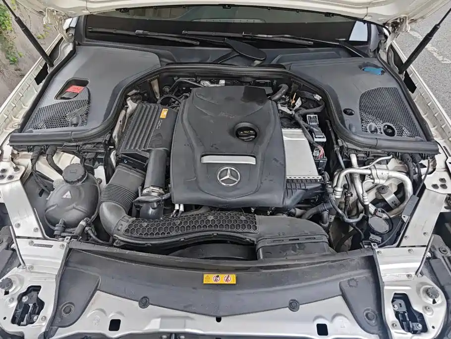 Mercedes-Benz E-Class 2017 — фото 10