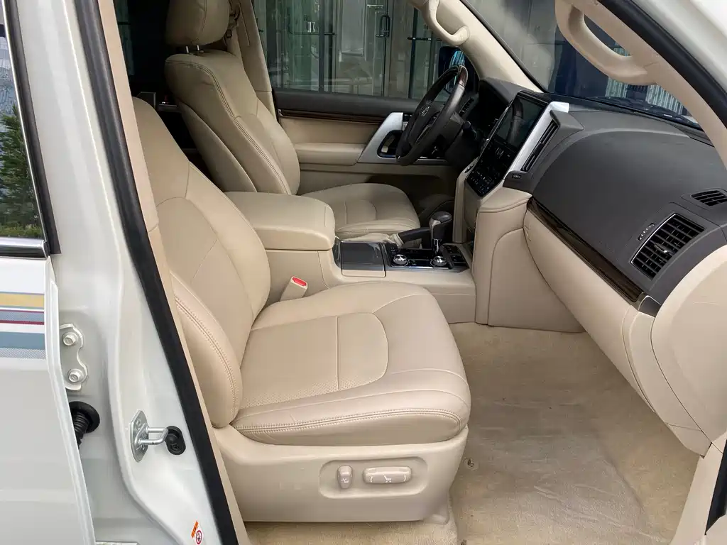 Toyota Land Cruiser 2019 — фото 21