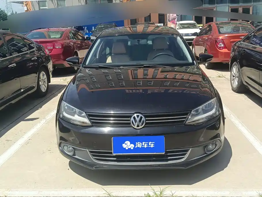 Volkswagen Sagitar 2012