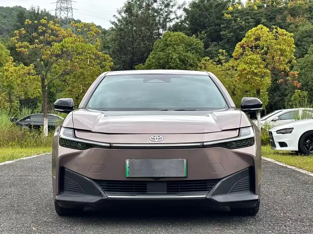 Toyota bZ3 2023