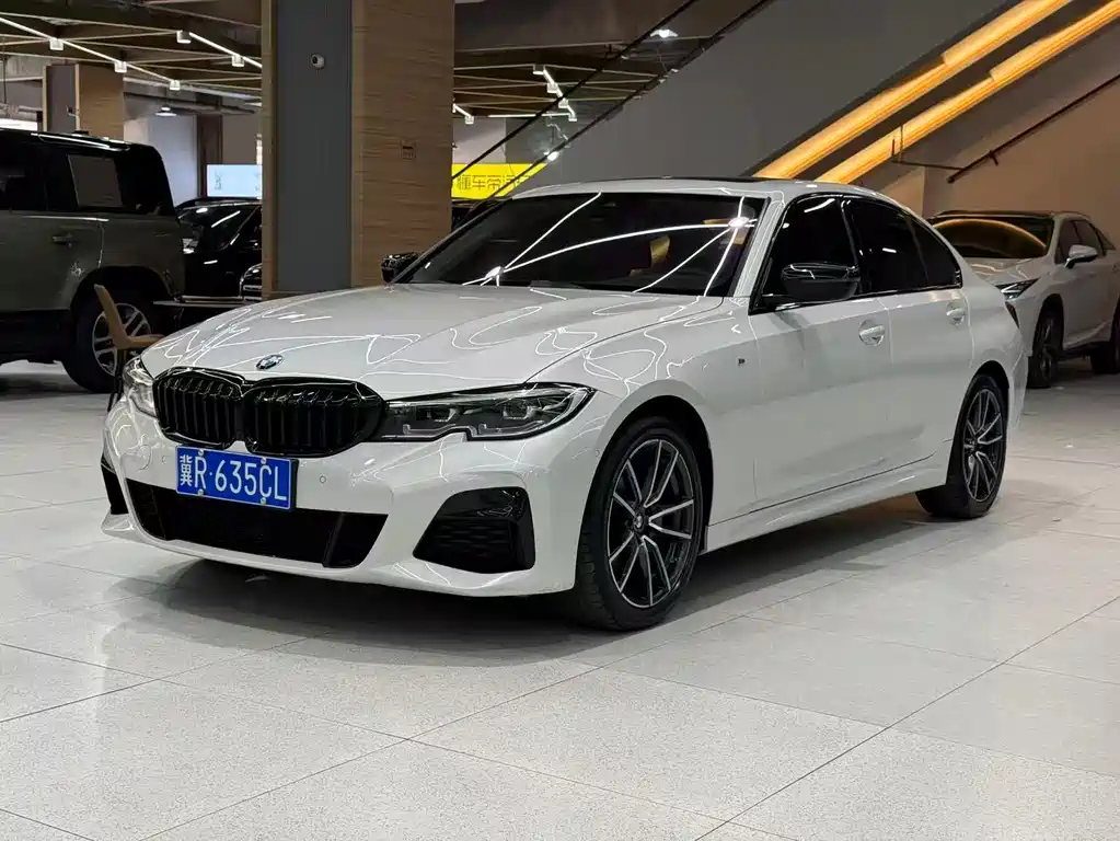 BMW 3 Series 2019 — фото 1