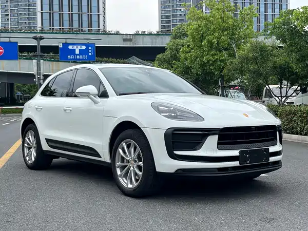 Porsche Macan 2022